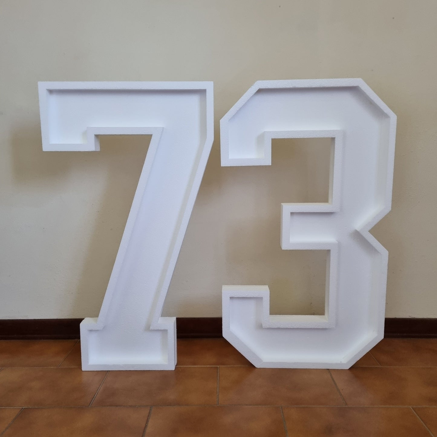 Numero 73 Polistirolo