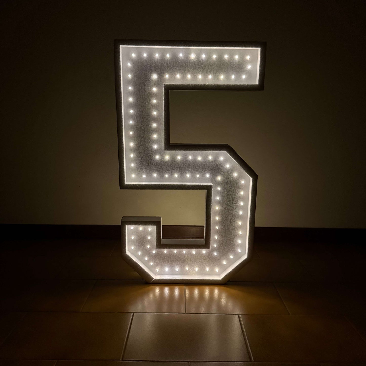 Numero 5 SUPER Luminoso