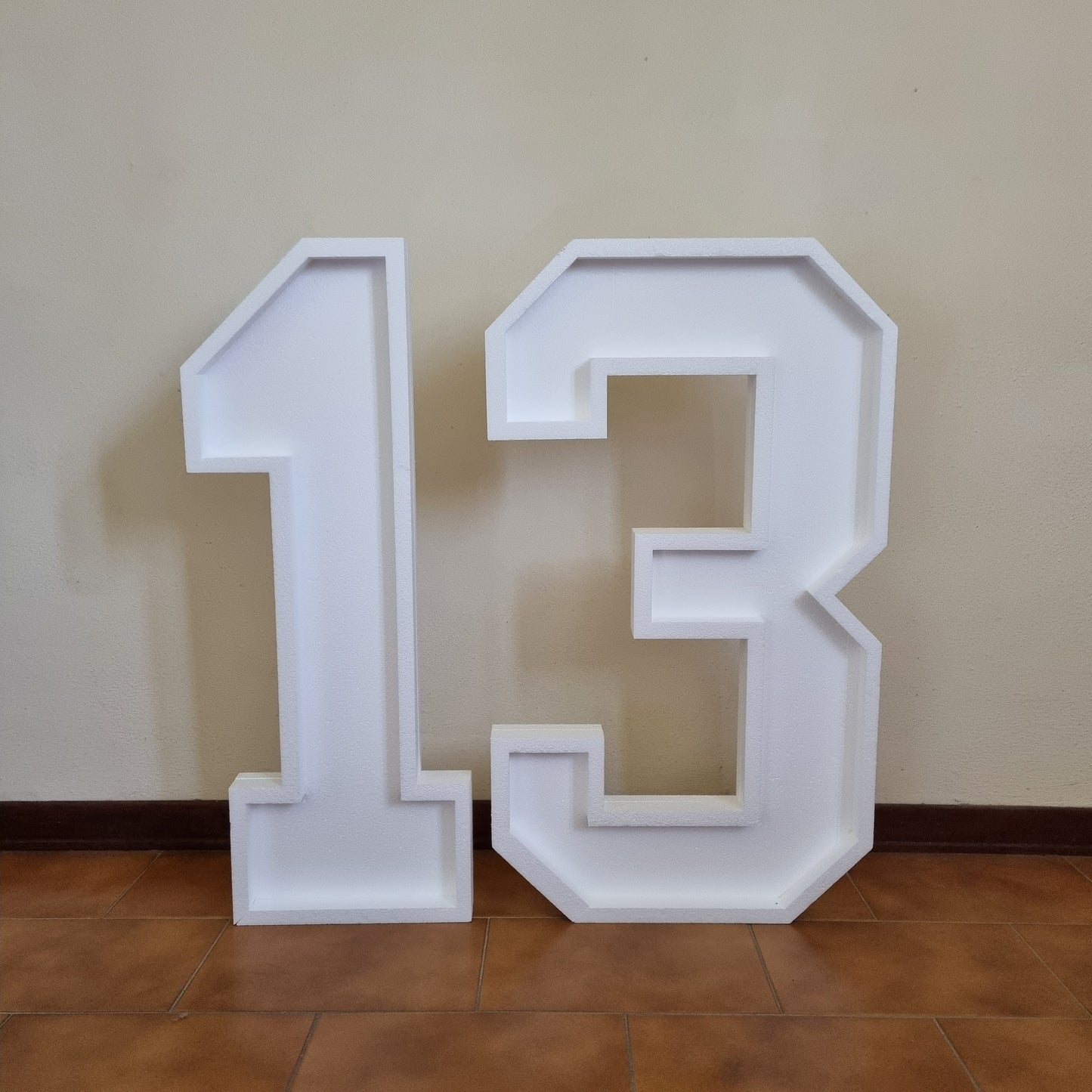 Numero 13 Polistirolo