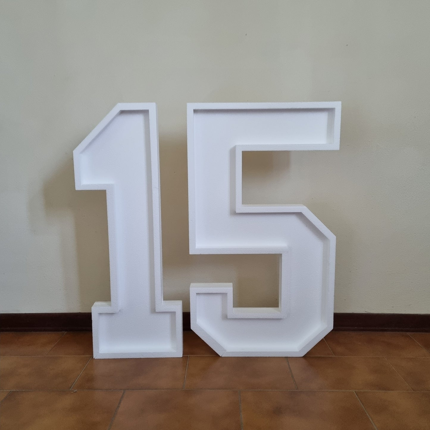 Numero 15 Polistirolo