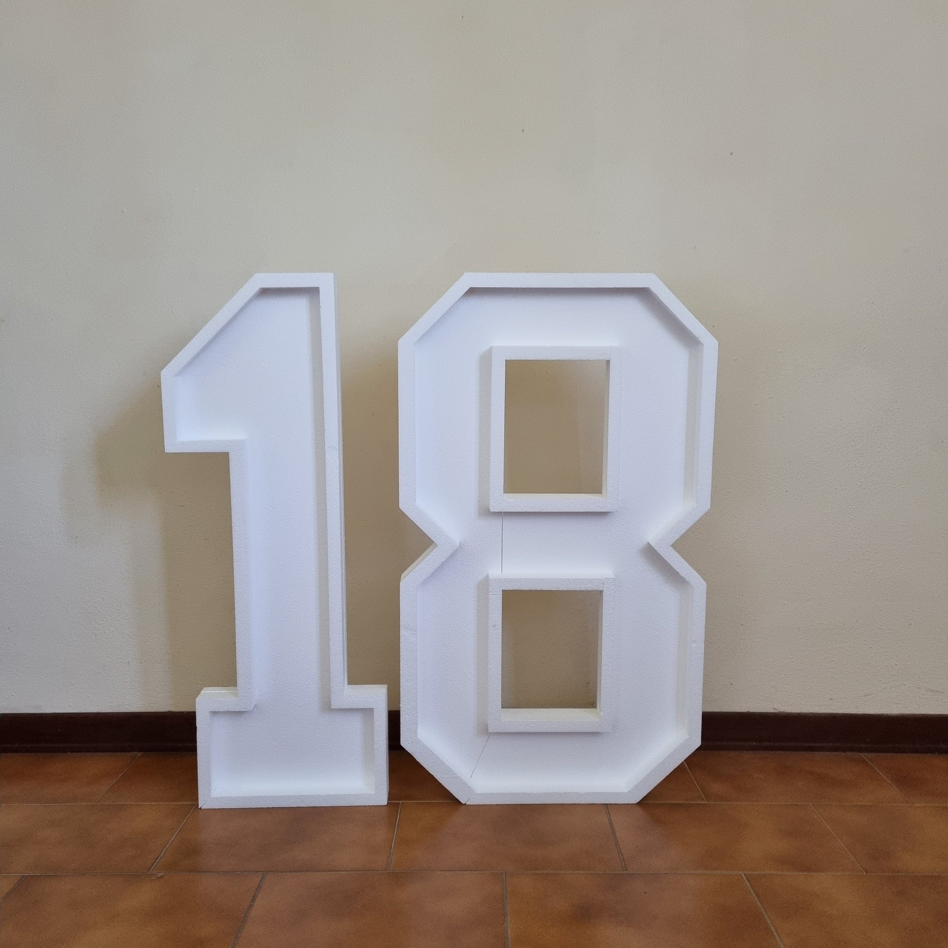 Numero 18 Polistirolo
