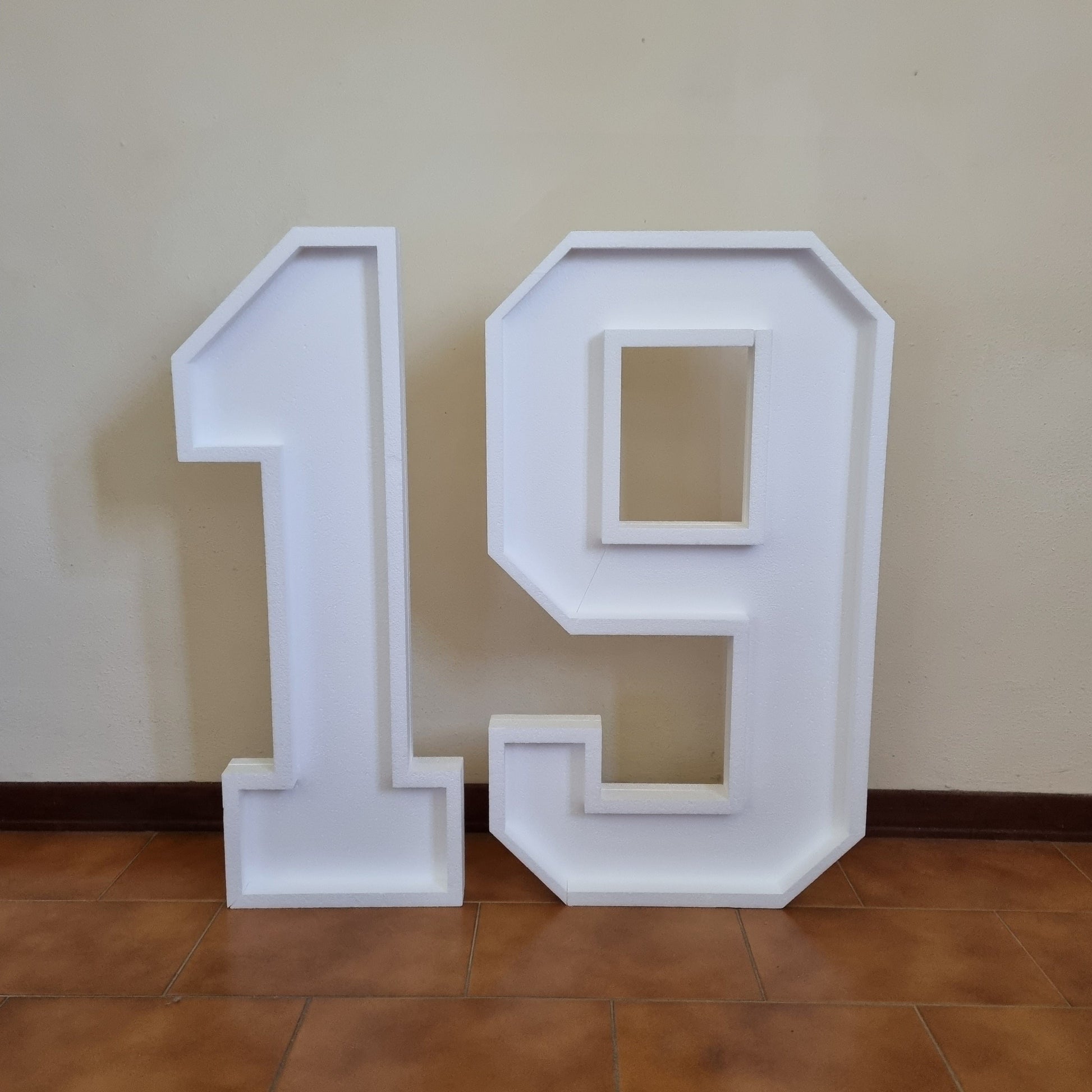 Numero 19 Polistirolo