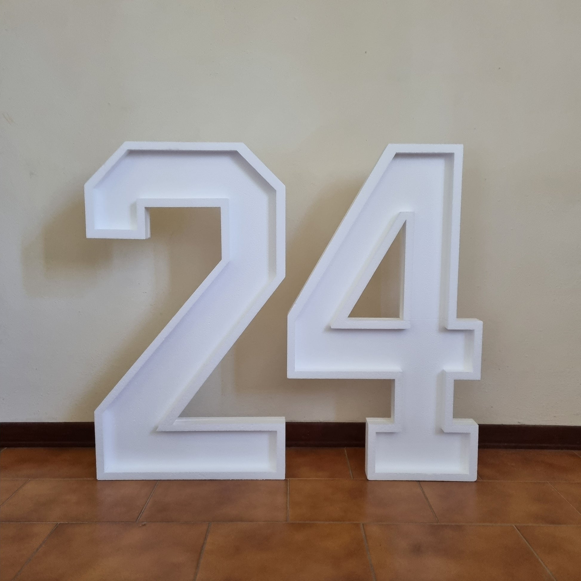 Numero 24 Polistirolo