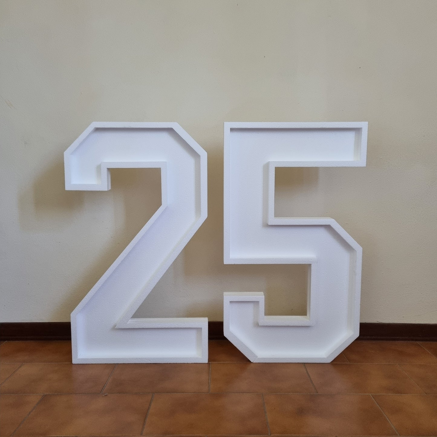 Numero 25 Polistirolo