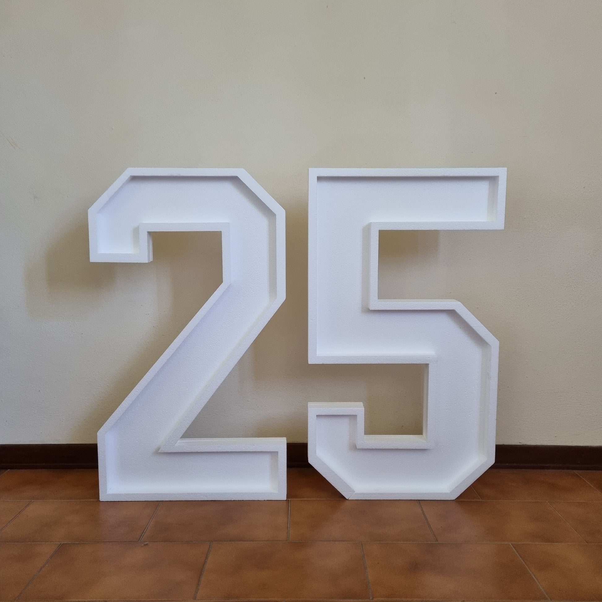 Numero 25 Polistirolo