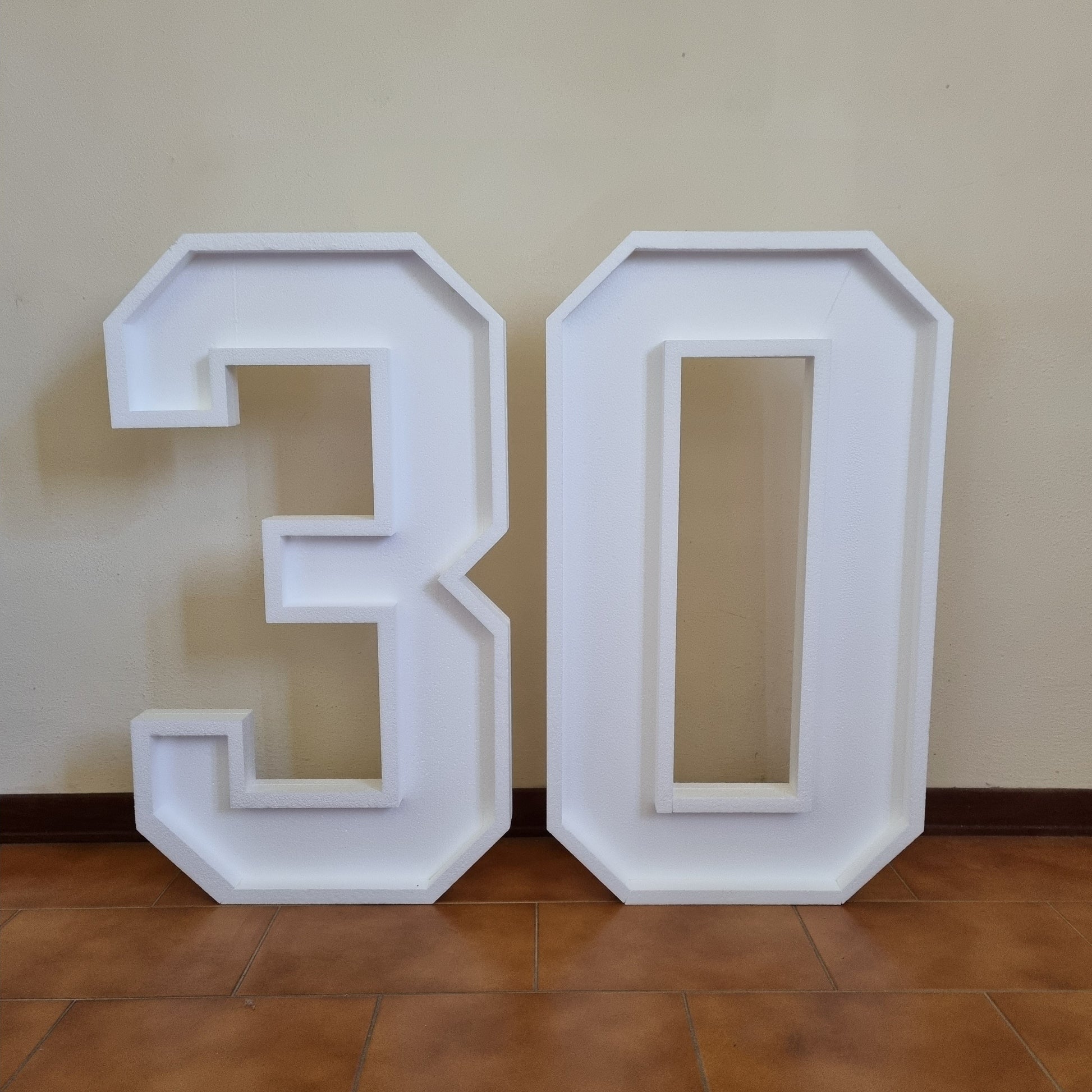Numero 30 Polistirolo