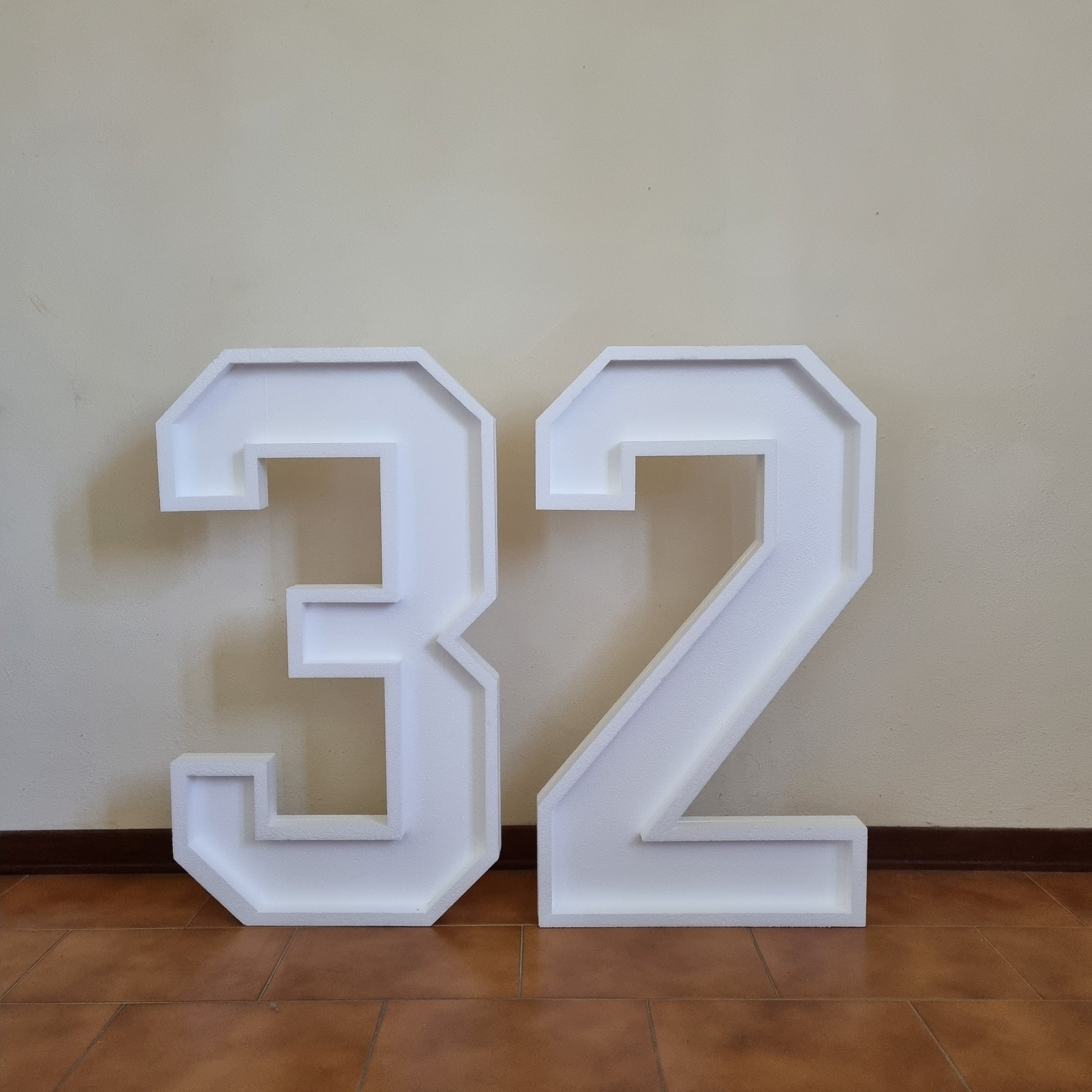 Numero 32 Polistirolo