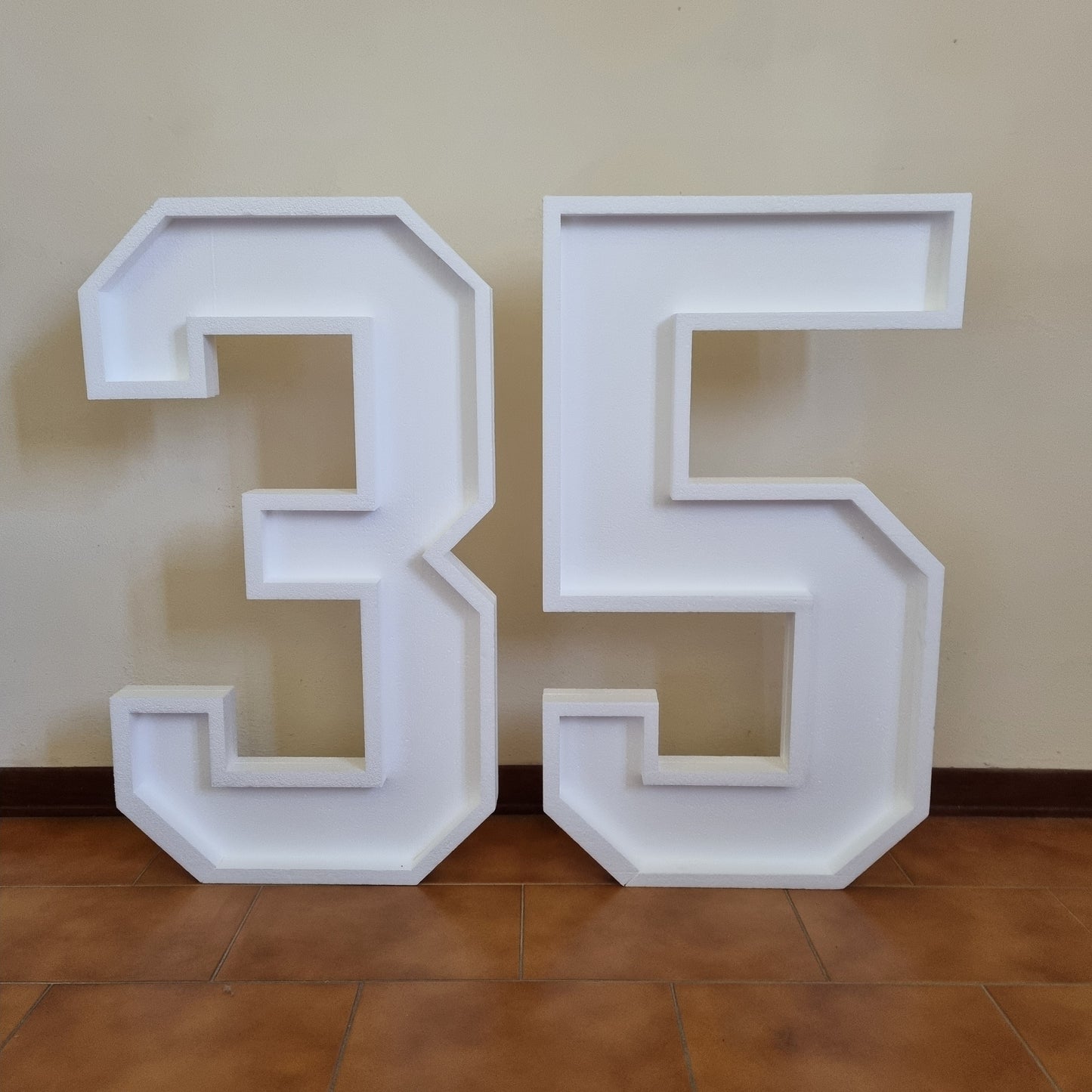 Numero 35 Polistirolo