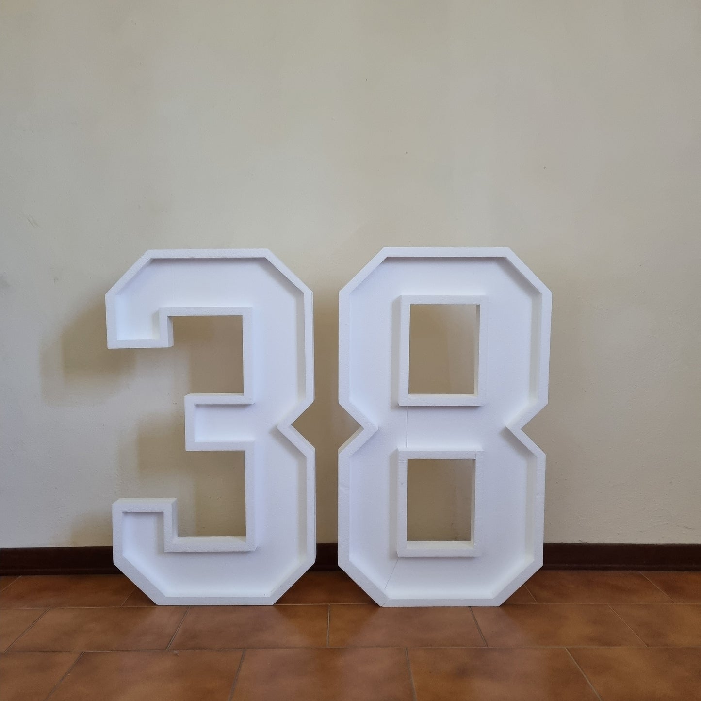 Numero 38 Polistirolo