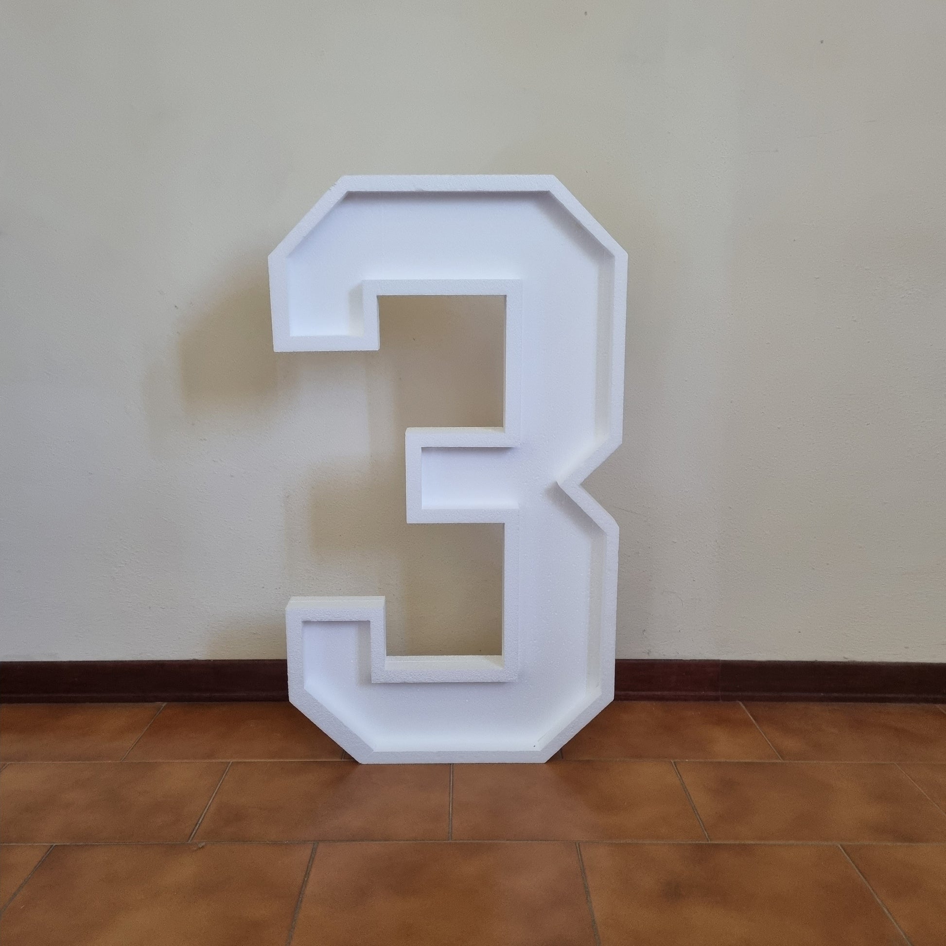 Numero 3 Polistirolo