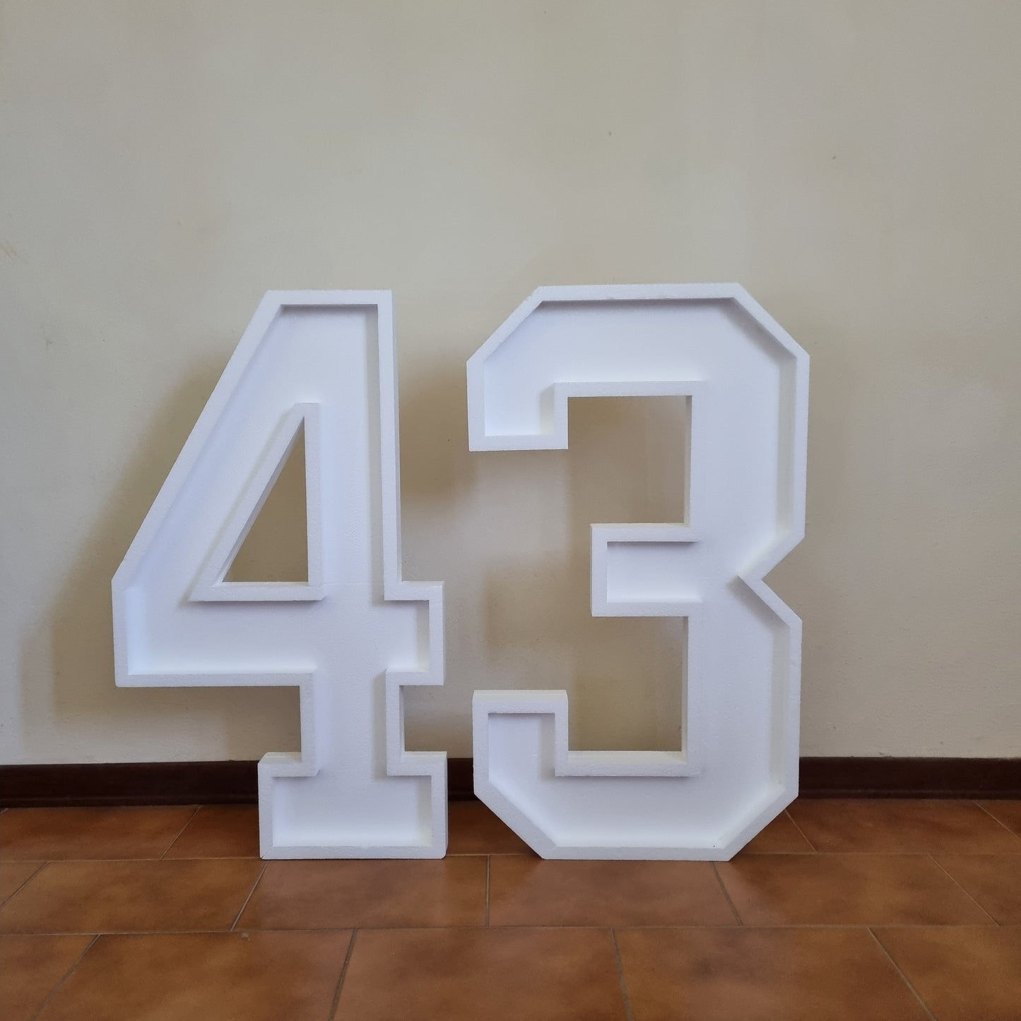 Numero 43 Polistirolo