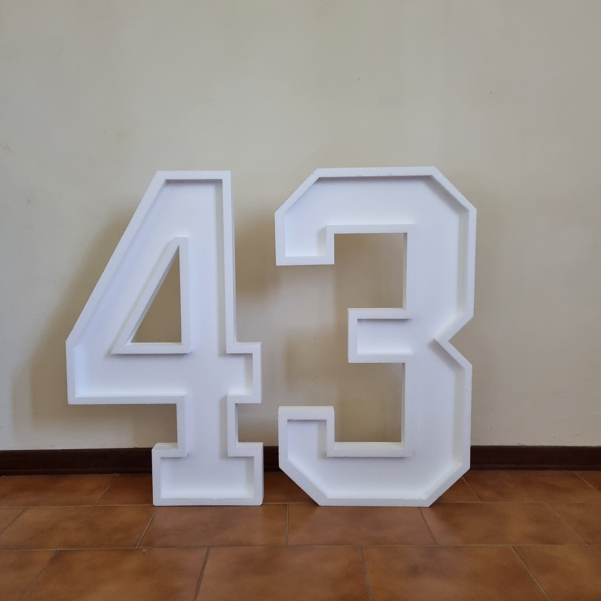 Numero 43 Polistirolo