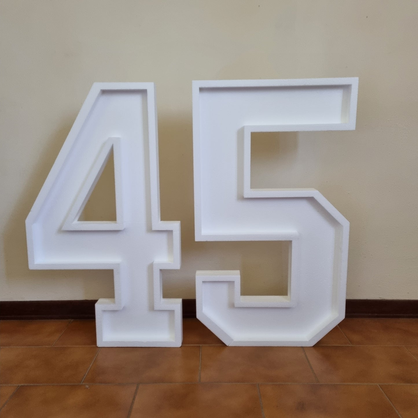 Numero 45 Polistirolo