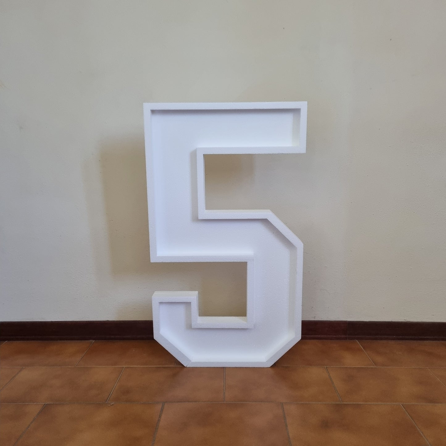 Numero 5 Polistirolo