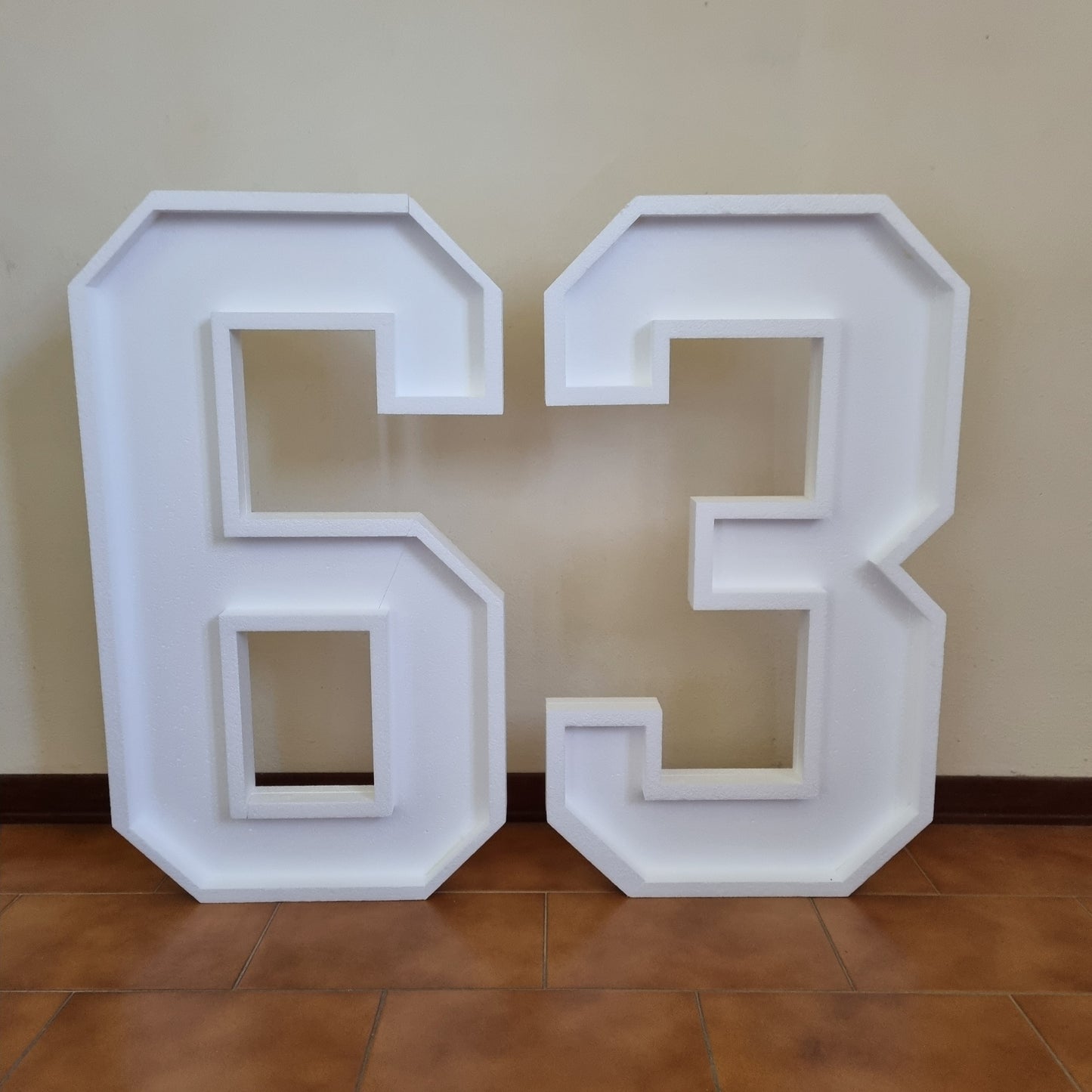 Numero 63 Polistirolo