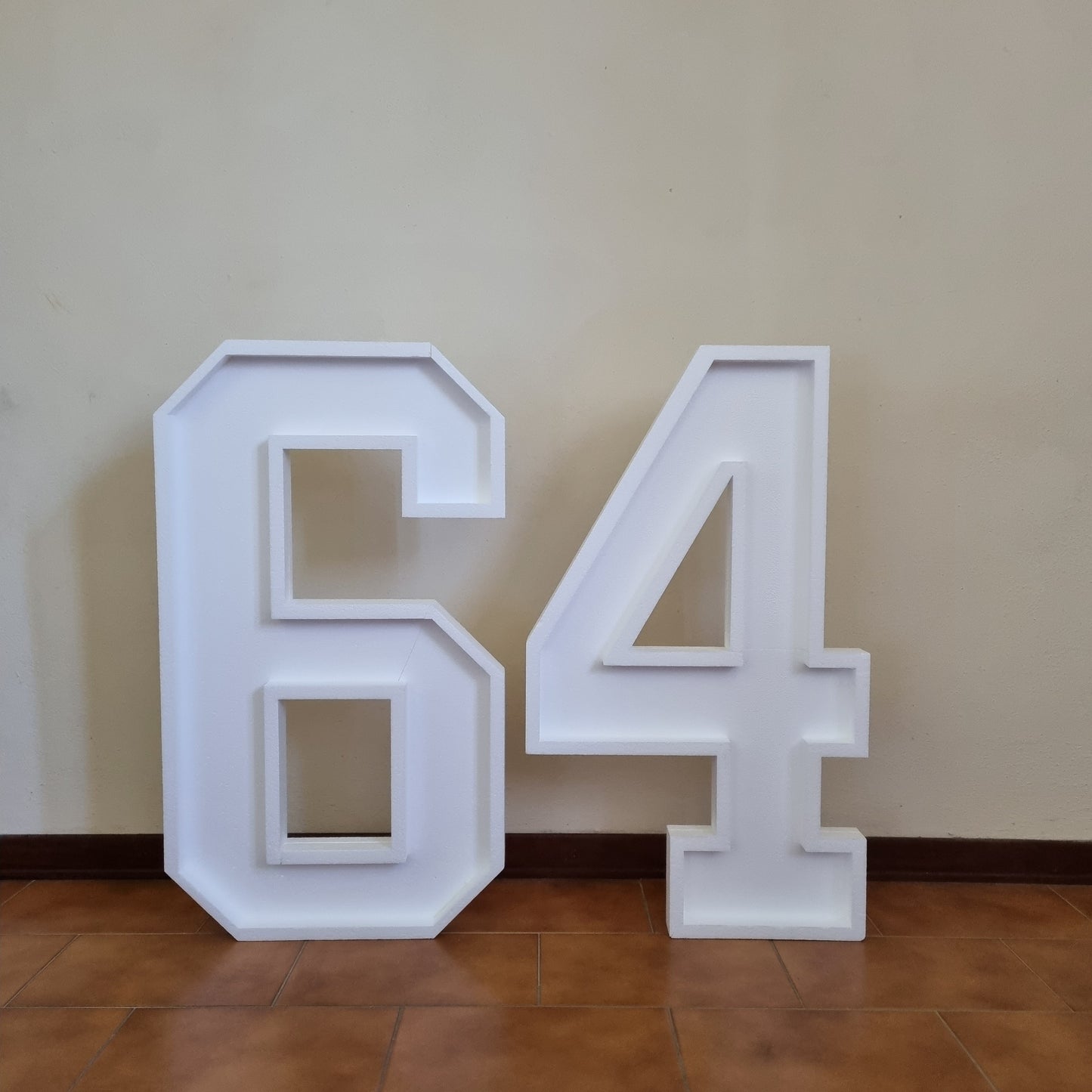 Numero 64 Polistirolo
