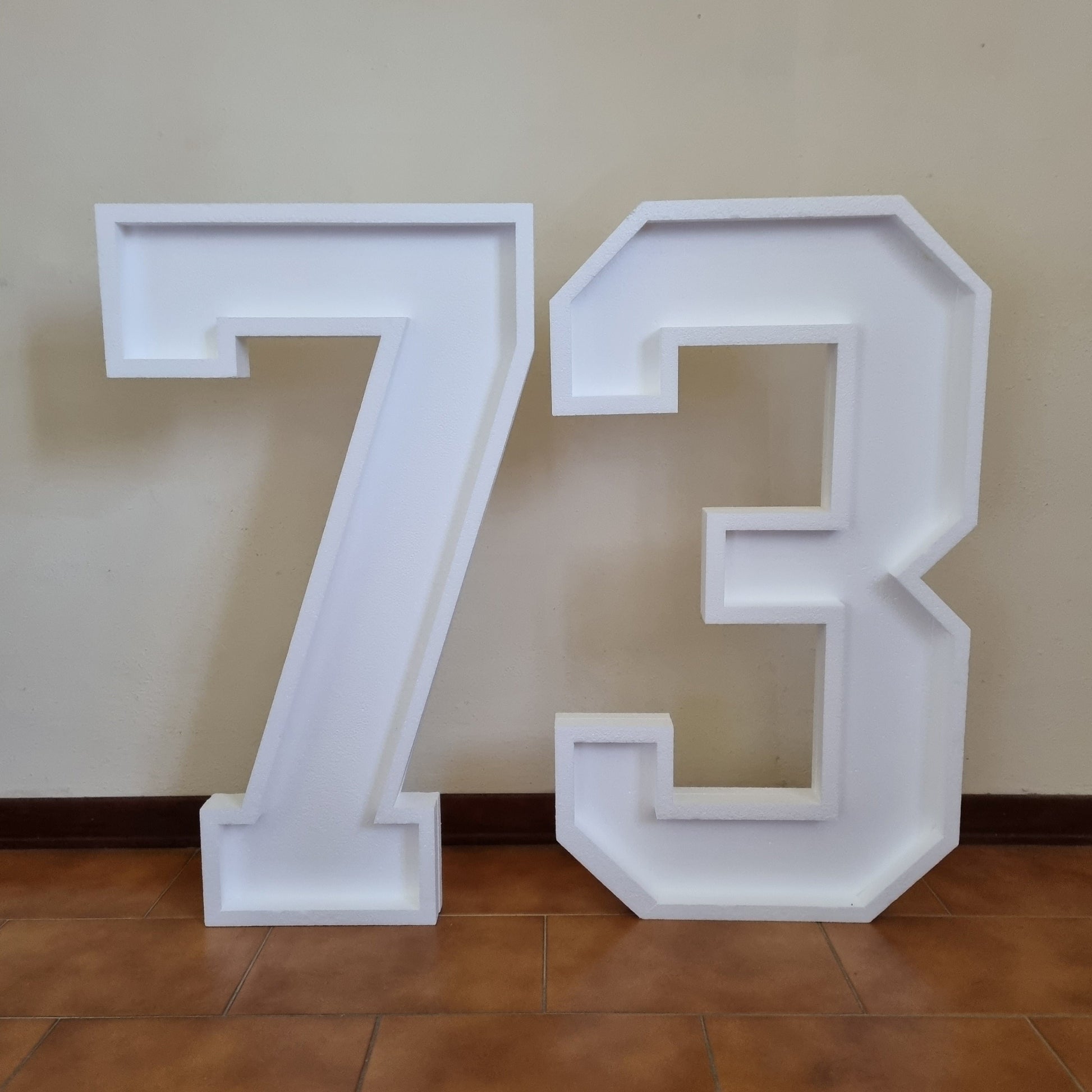 Numero 73 Polistirolo