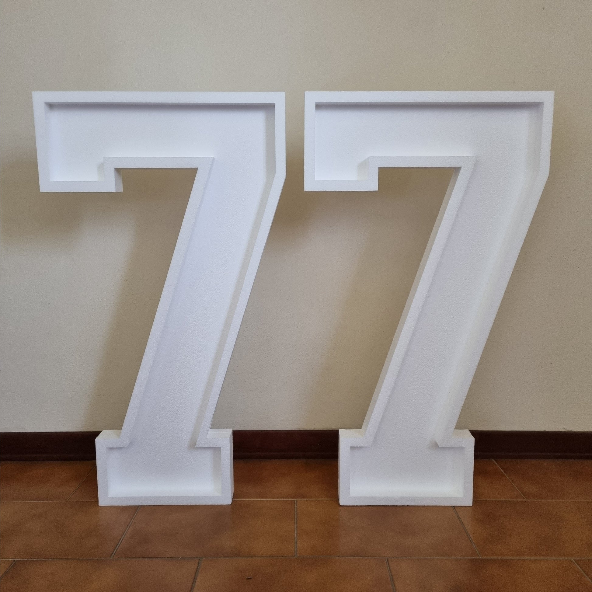 Numero 77 Polistirolo