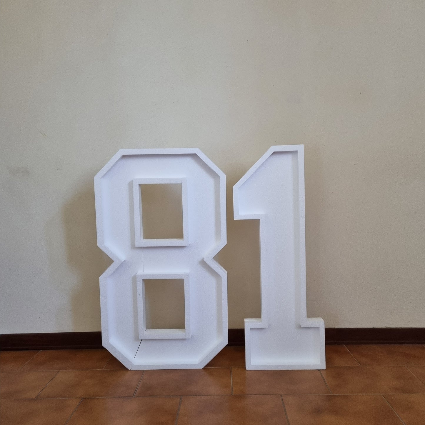 Numero 81 Polistirolo