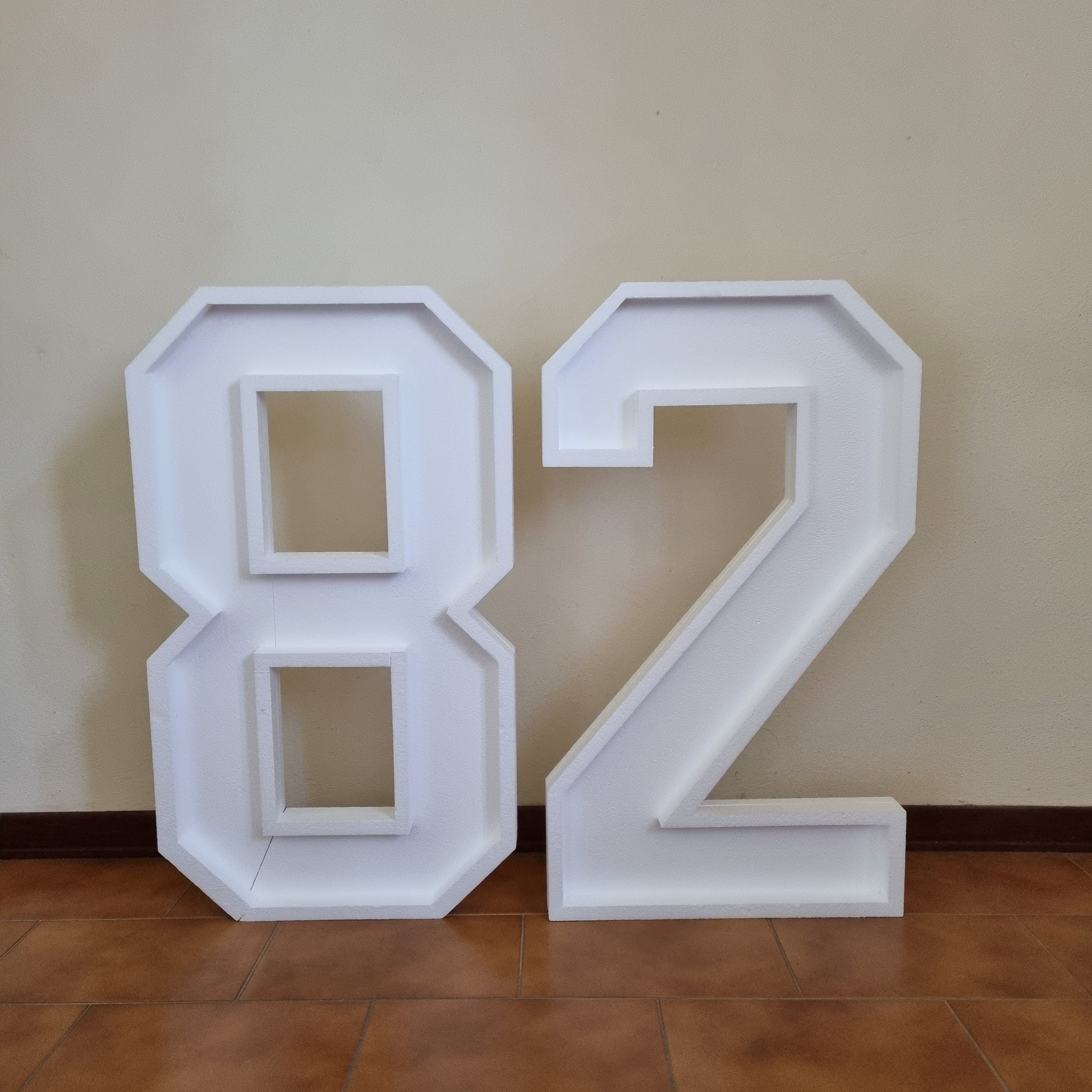 Numero 82 Polistirolo