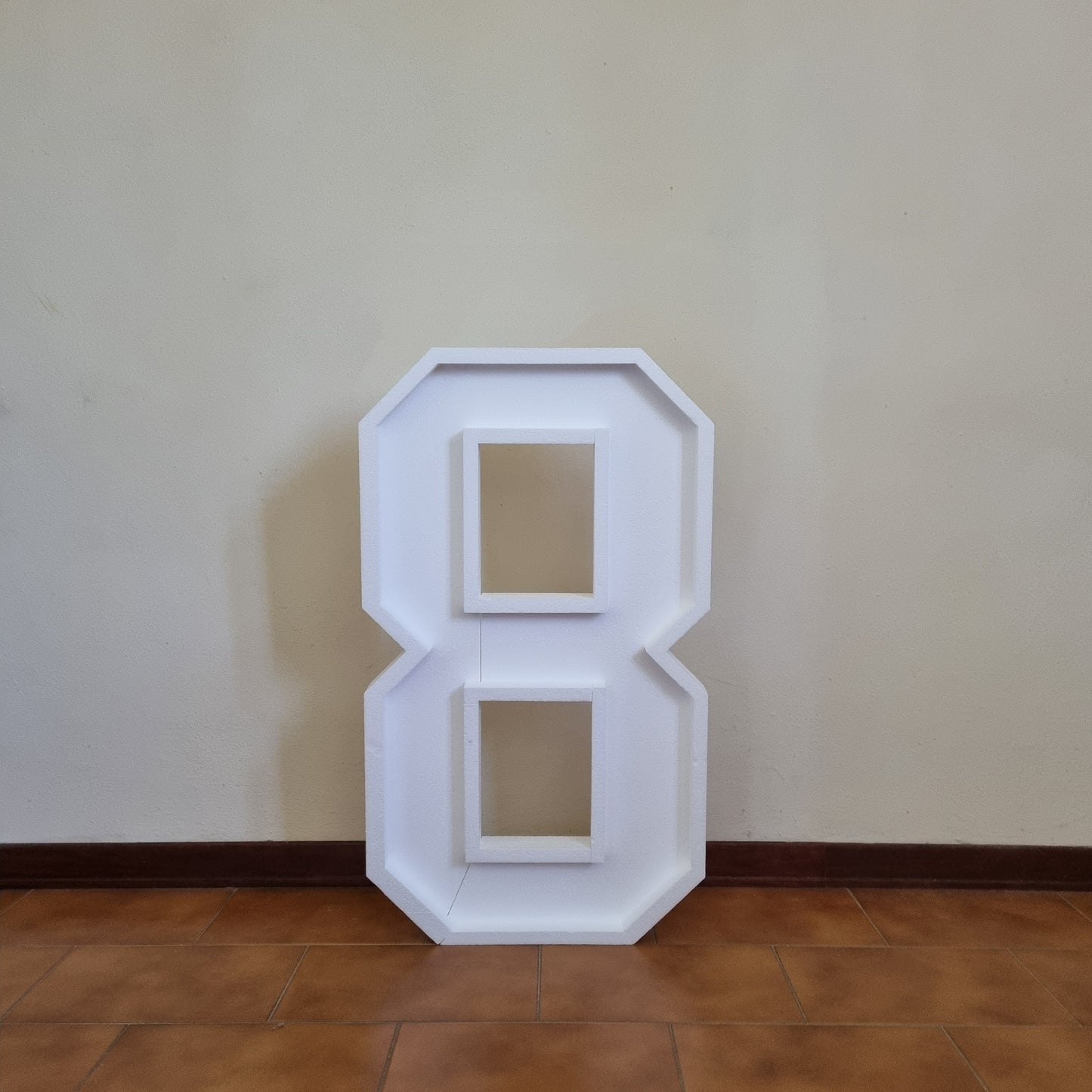 Numero 8 Polistirolo
