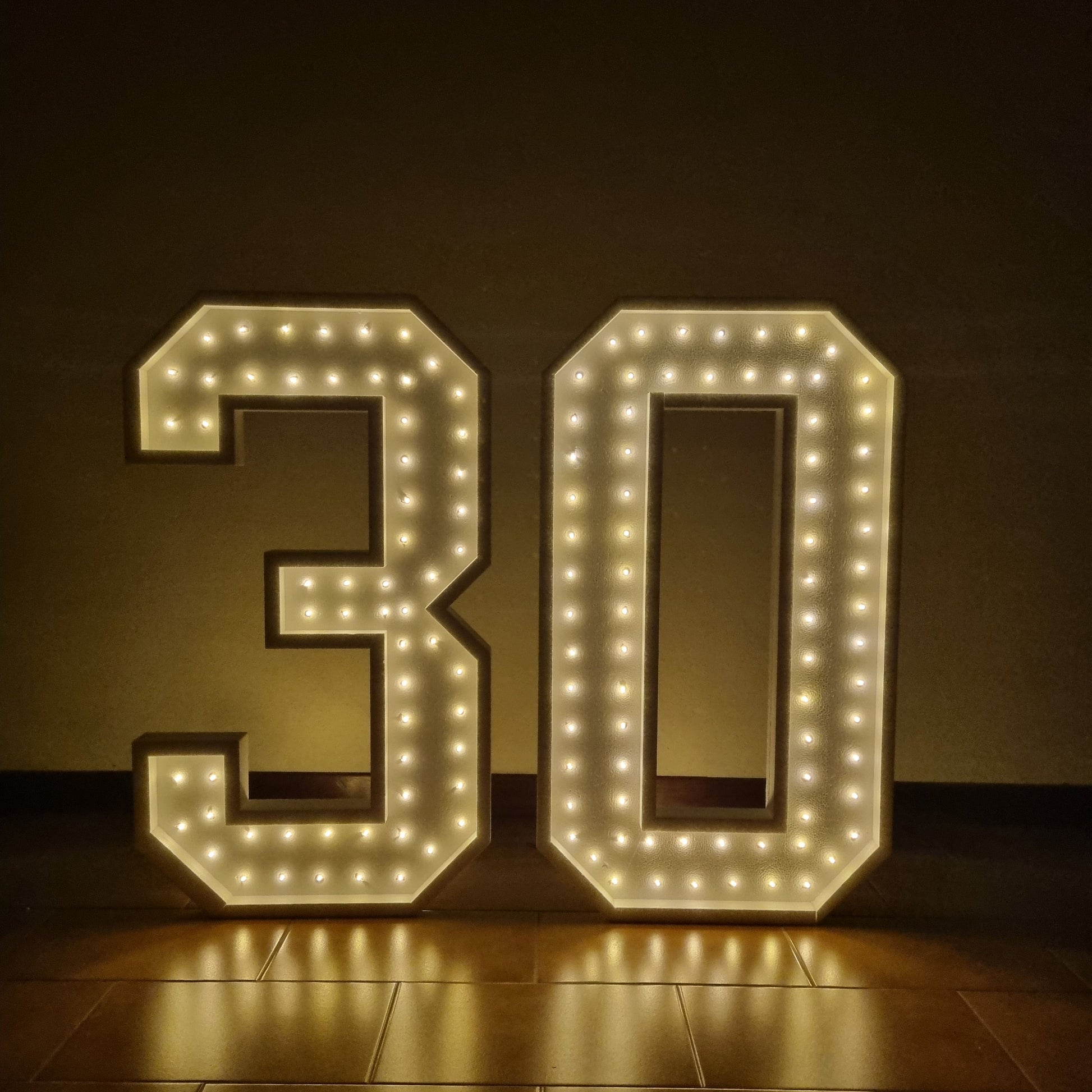 Número 30 luminoso (entre los más vendidos)