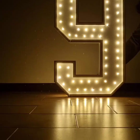 Numero 9 SUPER Luminoso