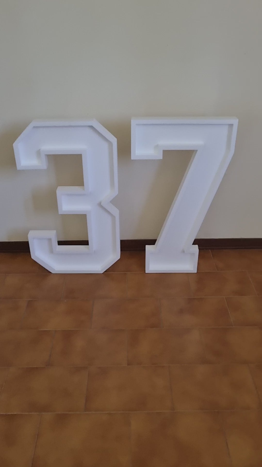 Numero 37 Polistirolo