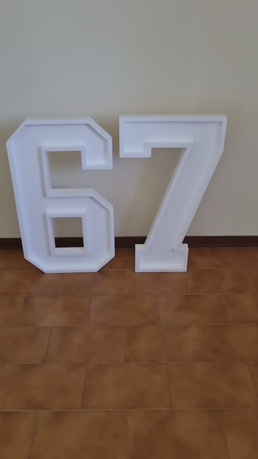 Numero 67 Polistirolo