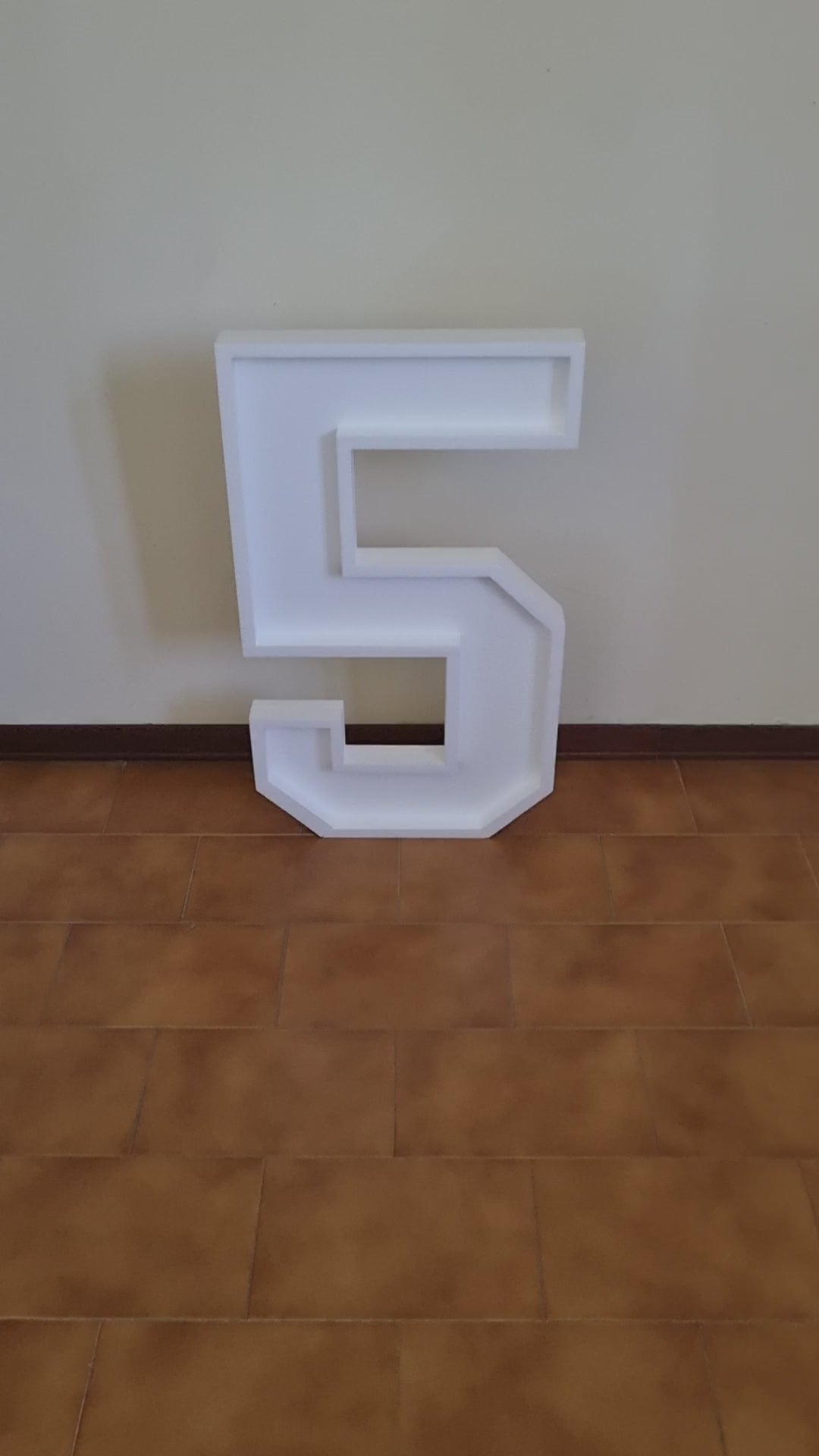 Numero 5 Polistirolo
