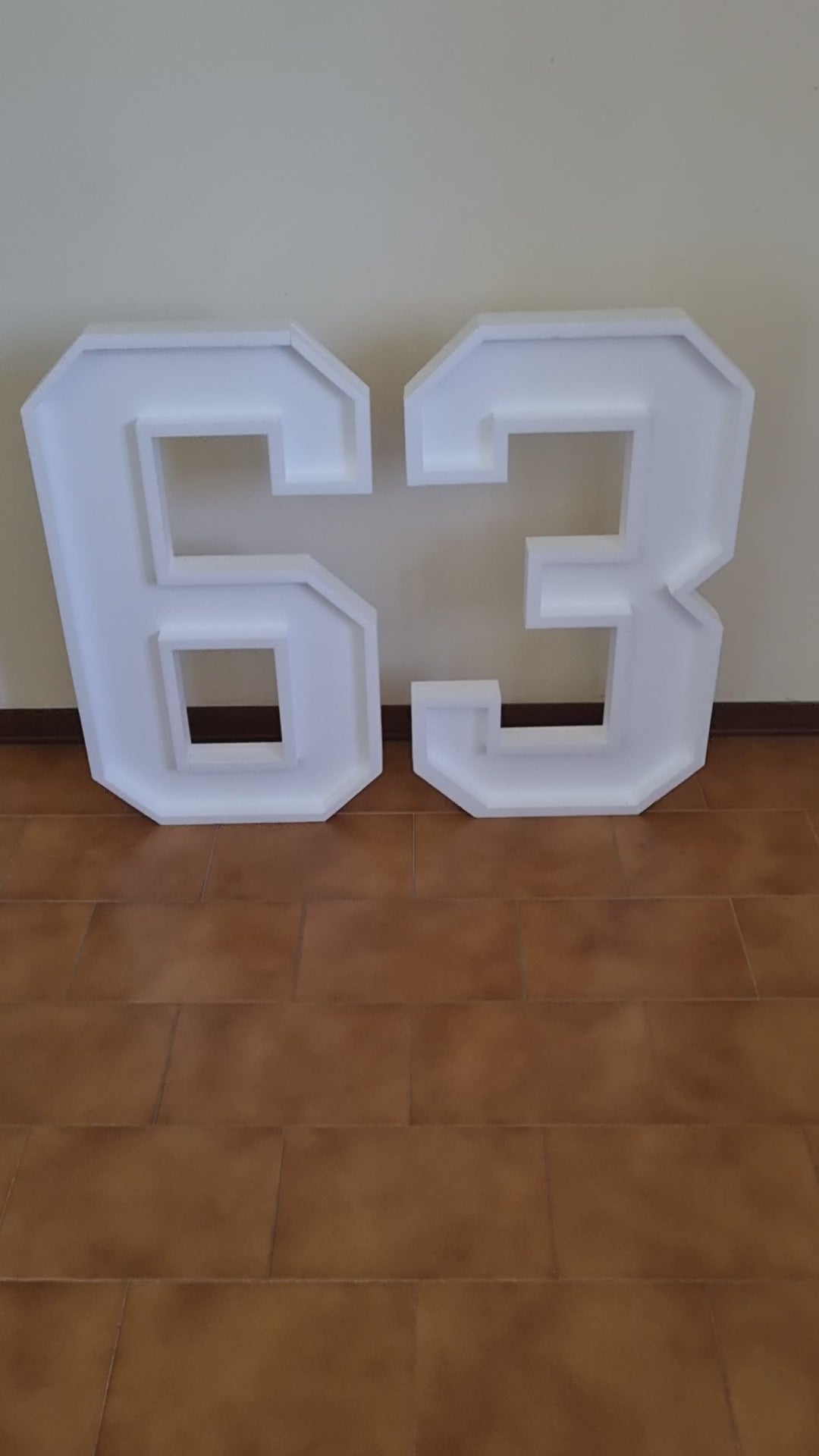 Numero 63 Polistirolo