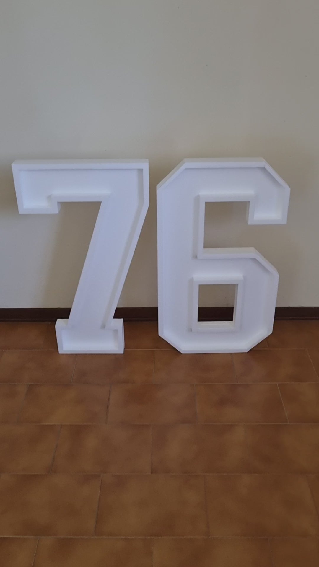 Numero 76 Polistirolo