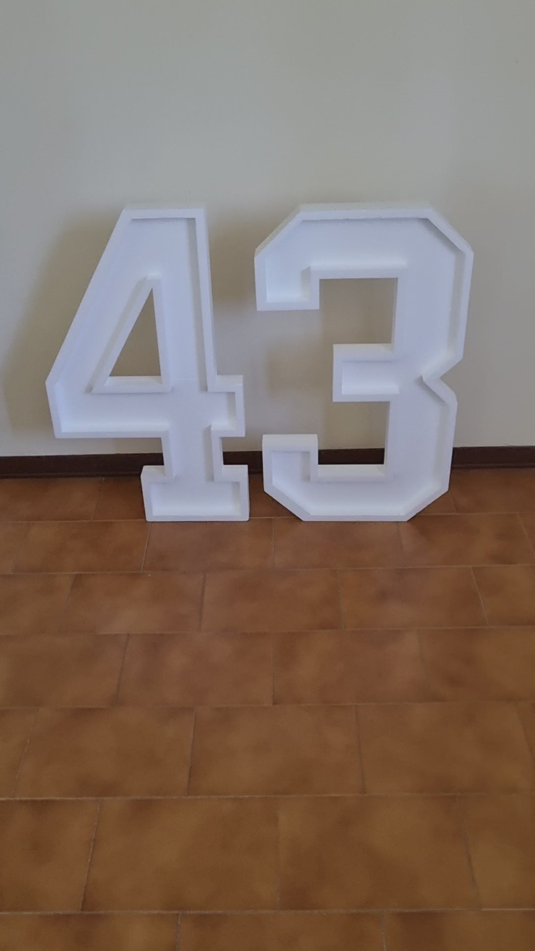 Numero 43 Polistirolo