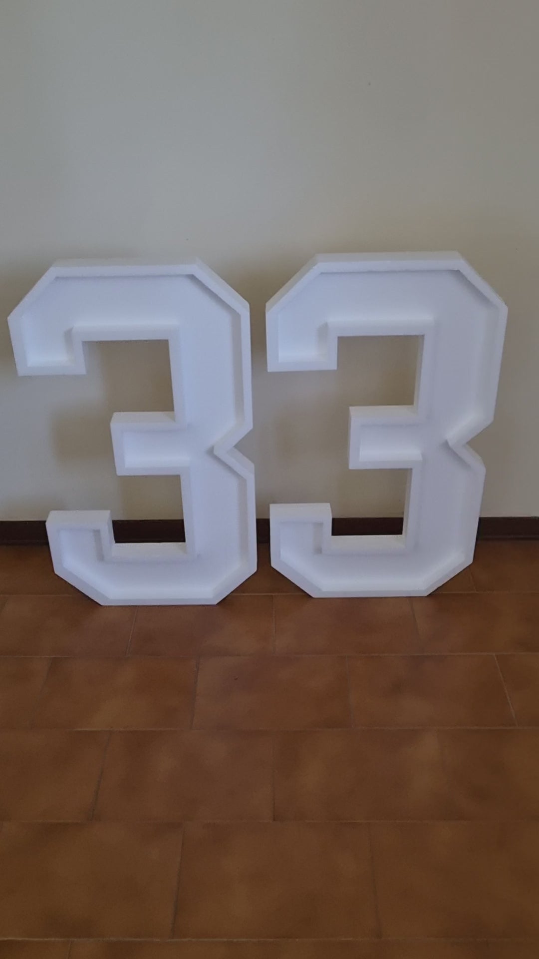 Numero 33 Polistirolo