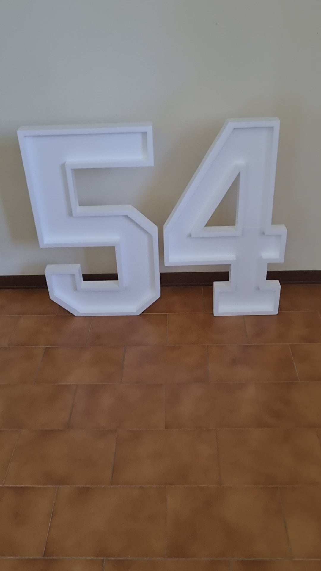 Numero 54 Polistirolo