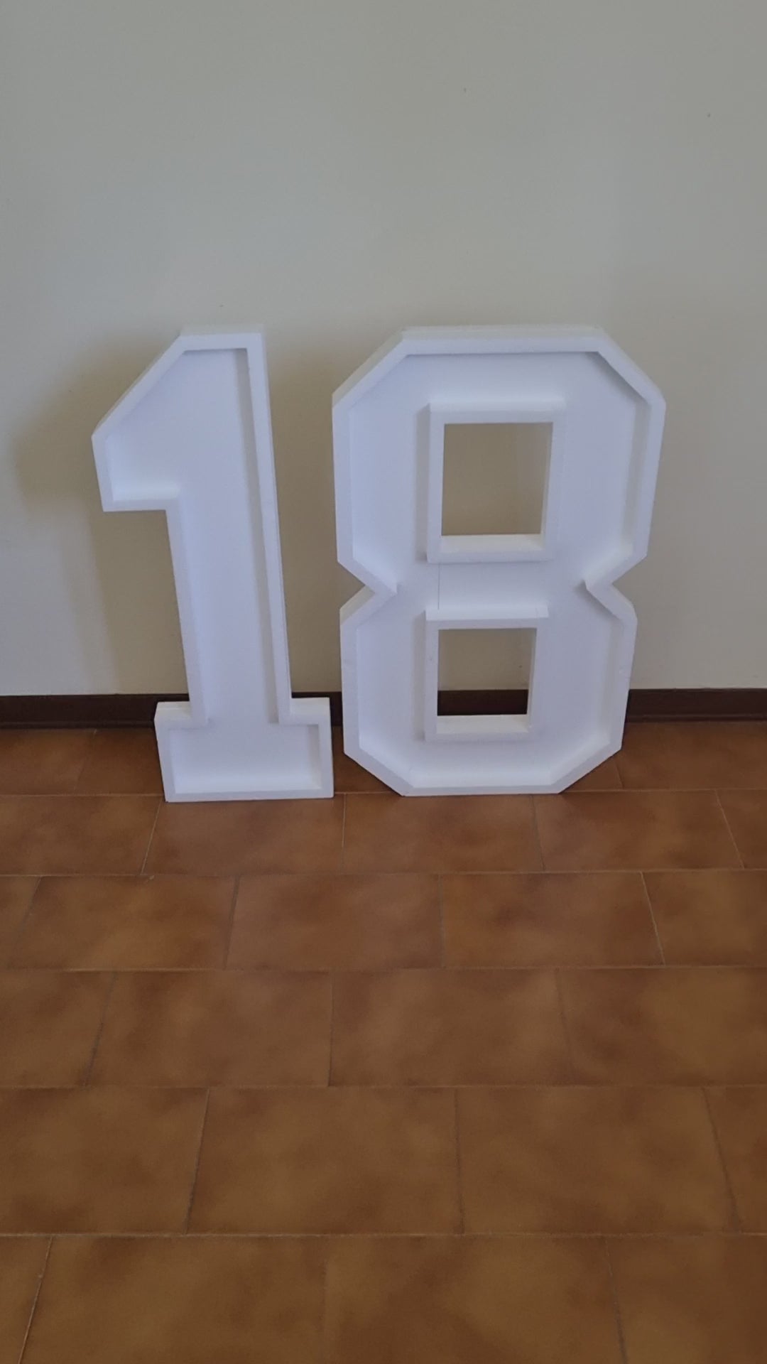 Numero 18 Polistirolo