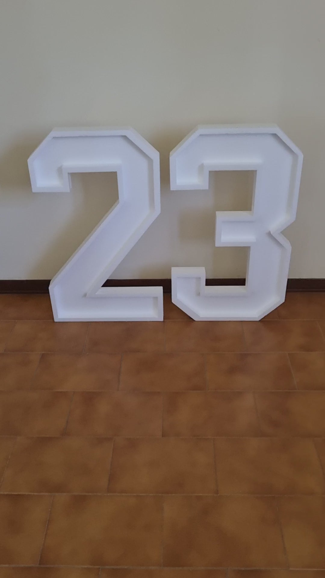 Numero 23 Polistirolo