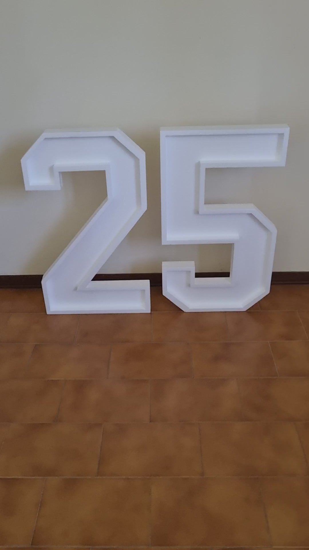 Numero 25 Polistirolo