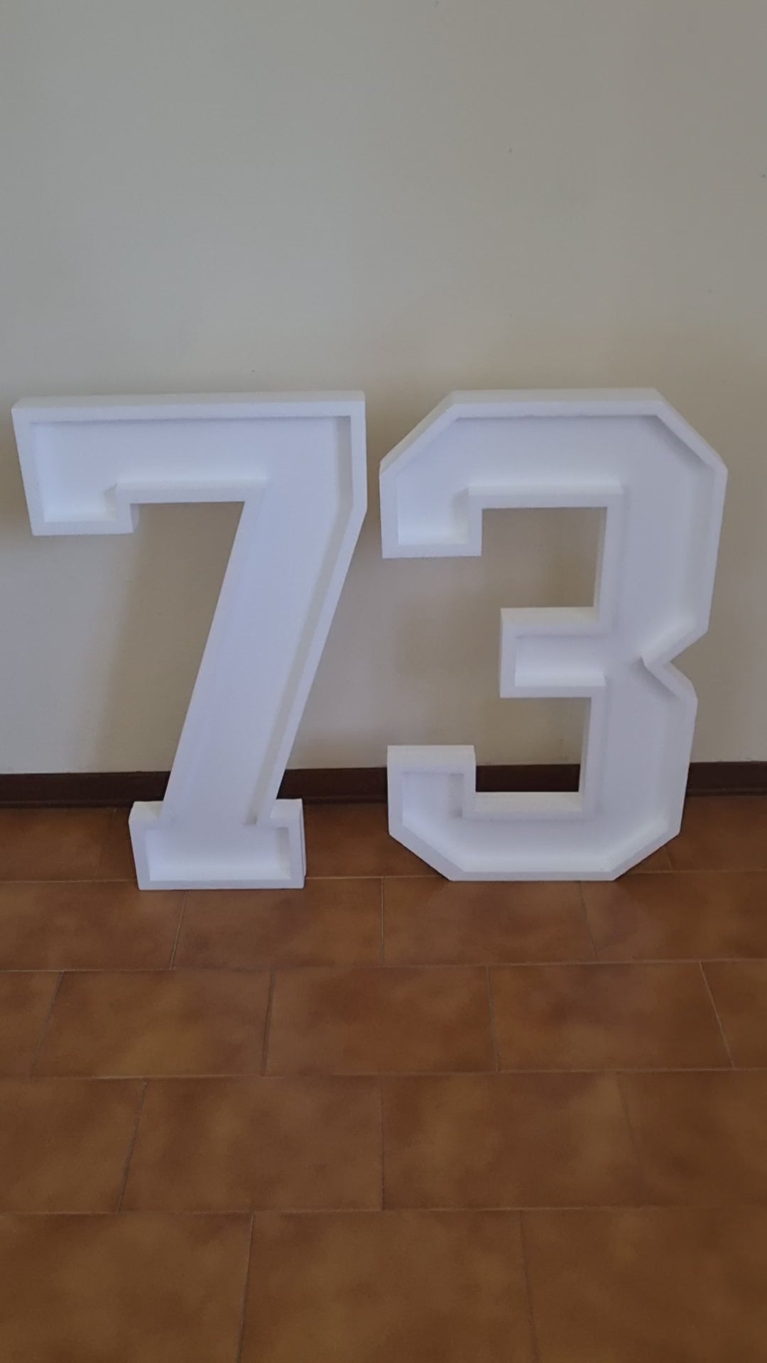 Numero 73 Polistirolo