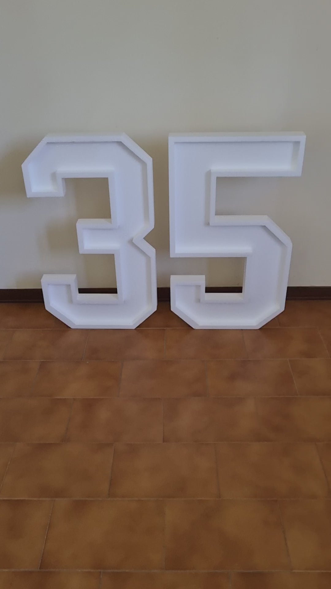 Numero 35 Polistirolo