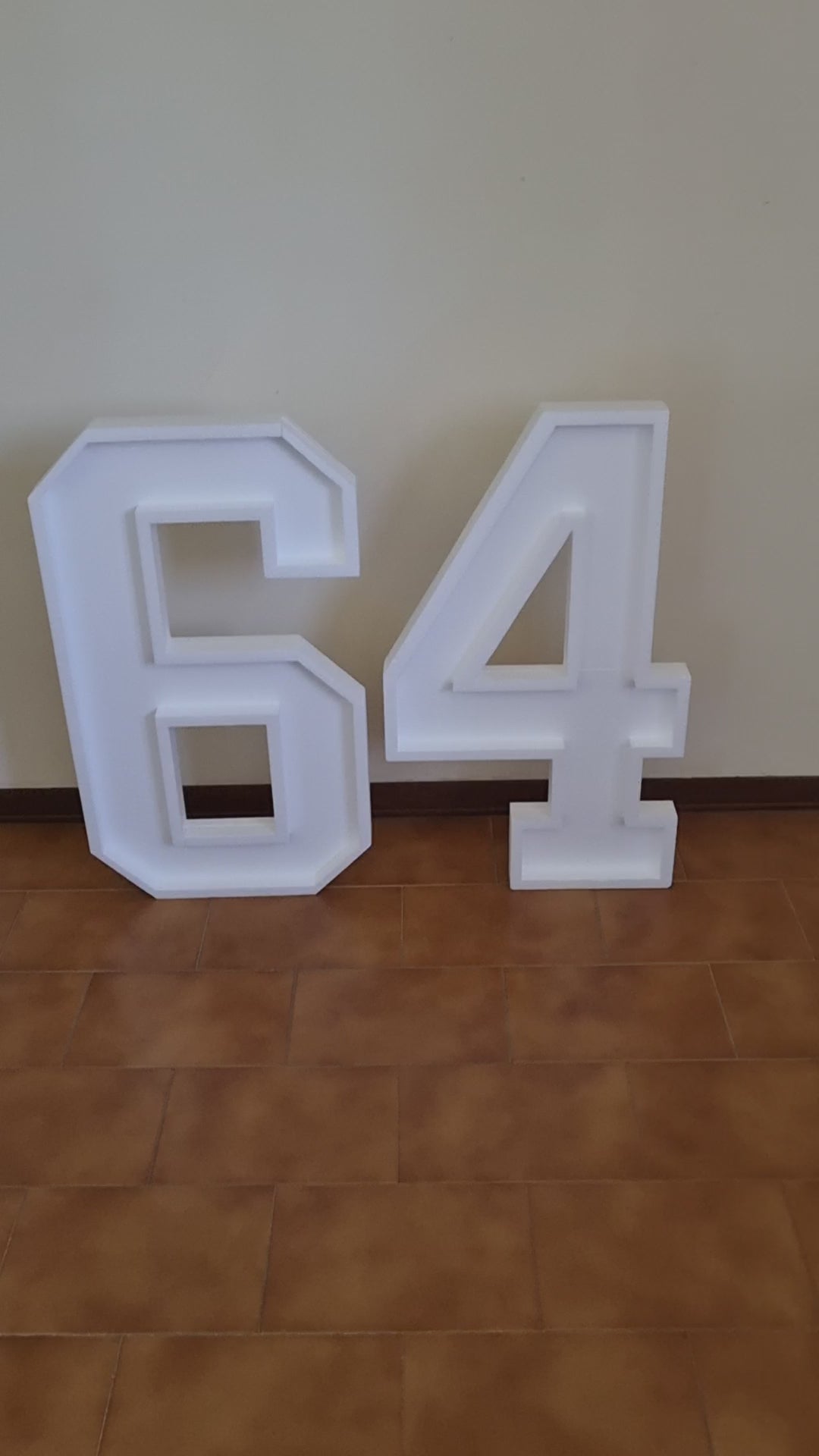 Numero 64 Polistirolo