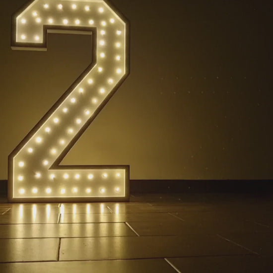Número 2 luminoso