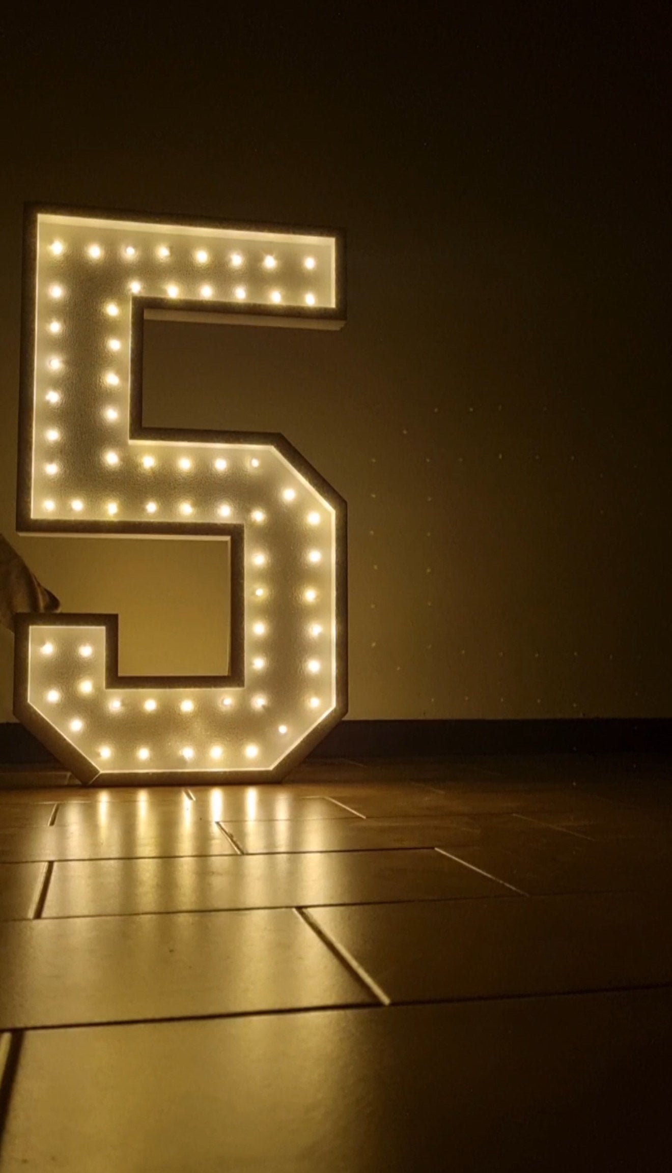Numero 5 SUPER Luminoso