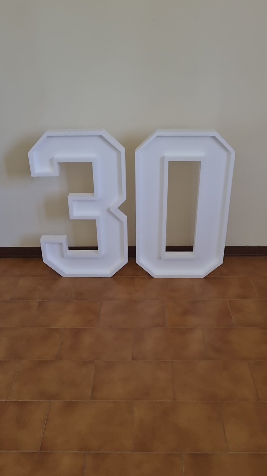 Numero 30 Polistirolo