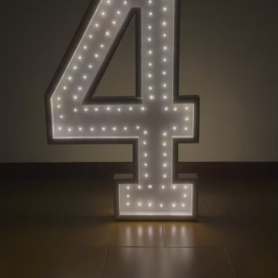 Numero 4 SUPER Luminoso