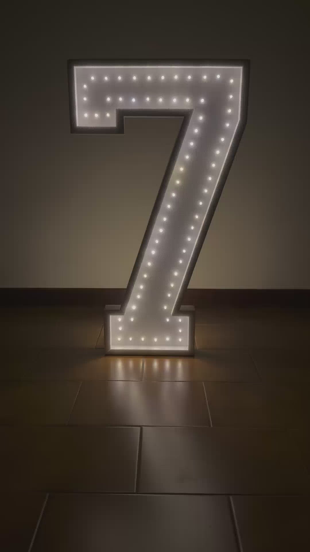Numero 7 SUPER Luminoso