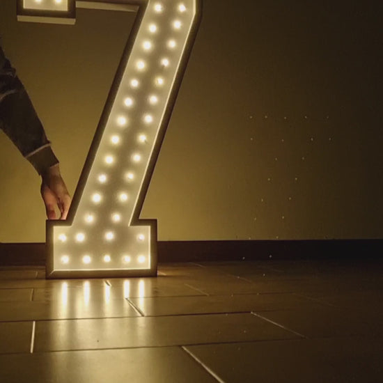 Numero 7 SUPER Luminoso
