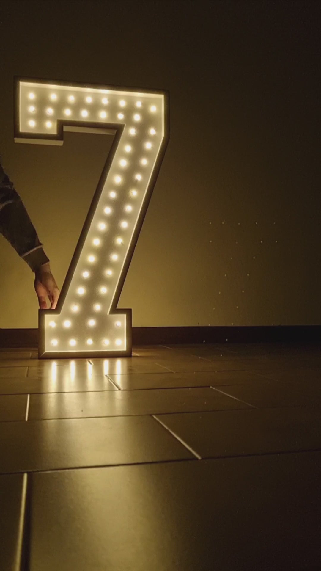 Numero 7 SUPER Luminoso