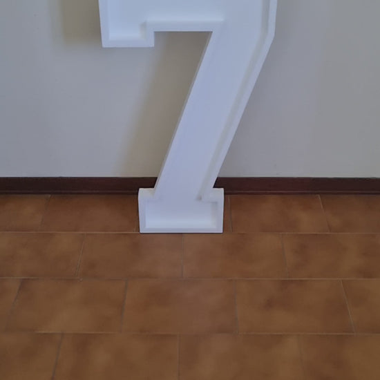 Numero 7 Polistirolo